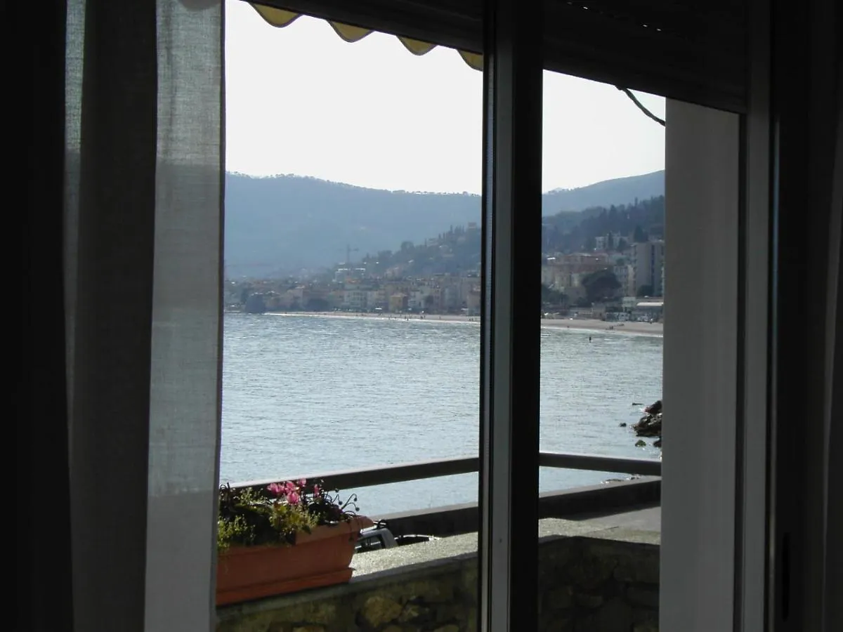 Cadorna Fronte Mare Apartment Alassio 0*,  Italy