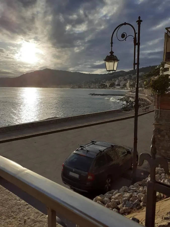 Cadorna Fronte Mare Apartment Alassio 0*,